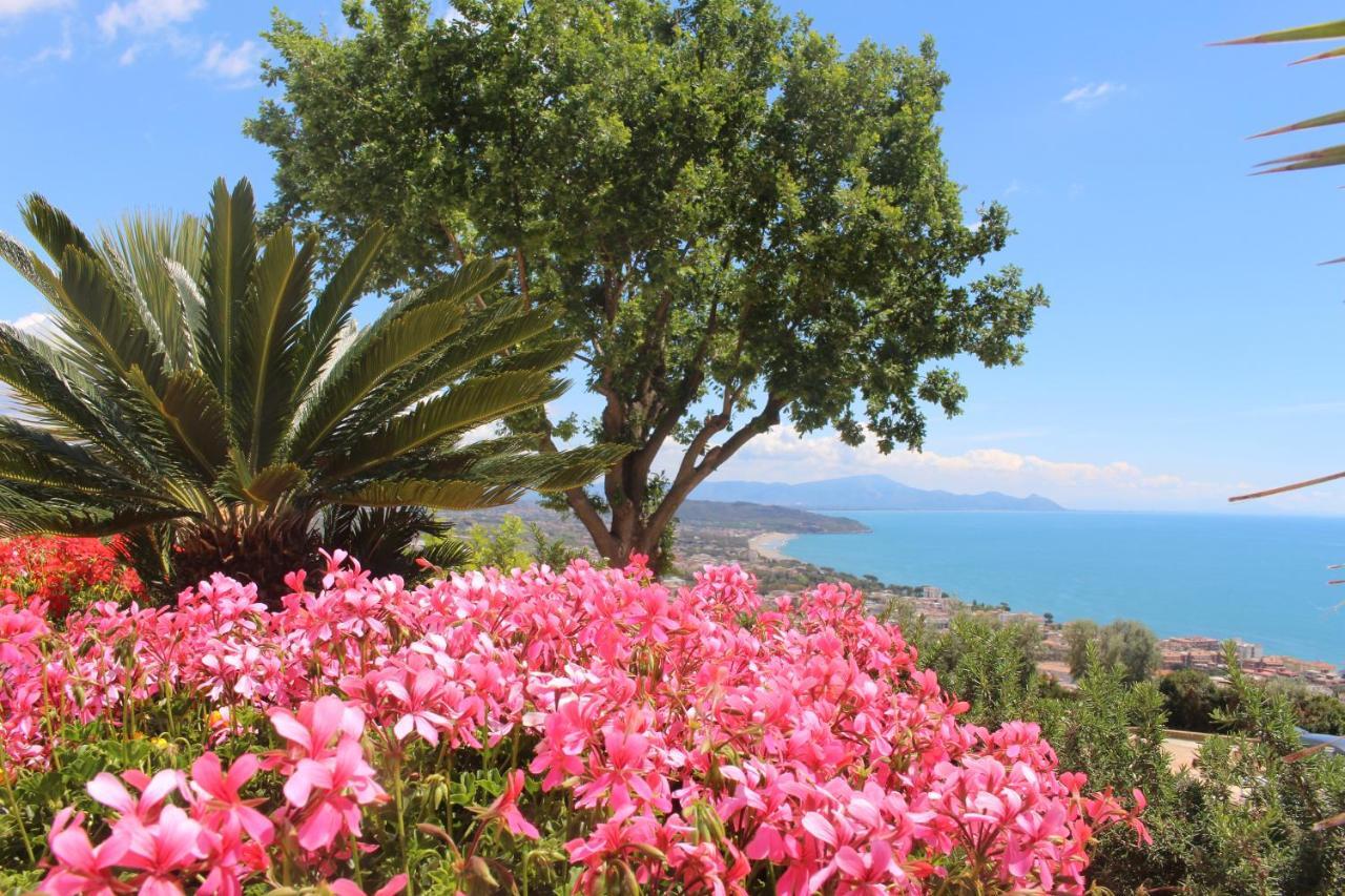 Villa Treglia B&B فورميا المظهر الخارجي الصورة